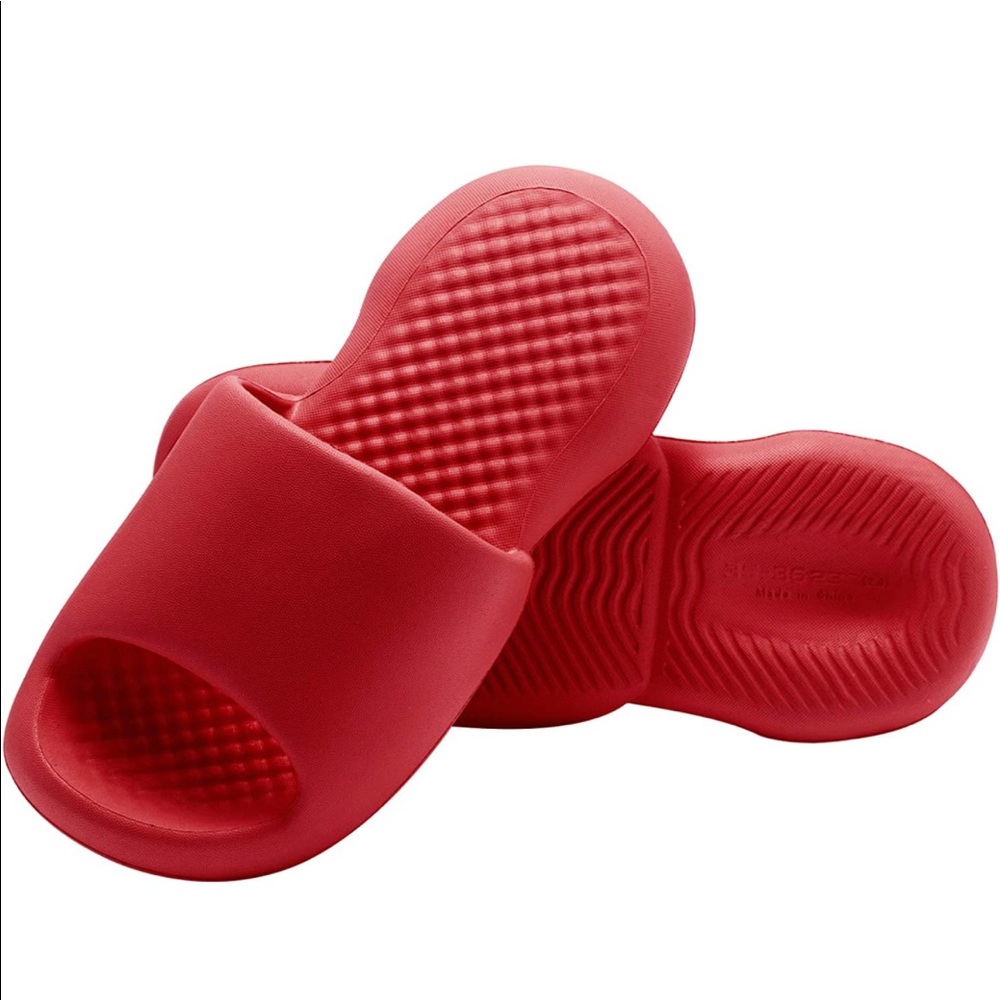 Menore Slippers/ Sandals